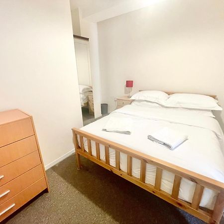 Cae Glas Apartments Holyhead Kültér fotó