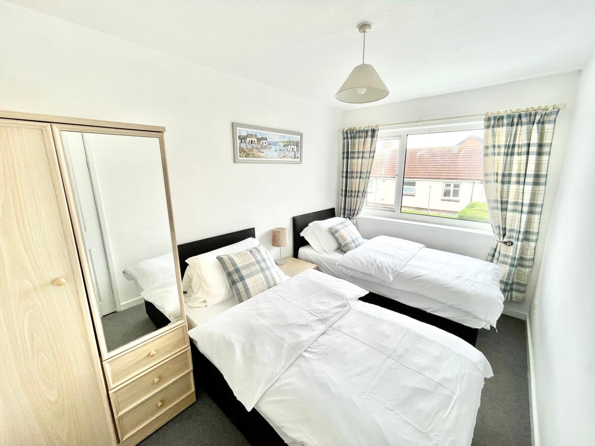 Cae Glas Apartments Holyhead Kültér fotó